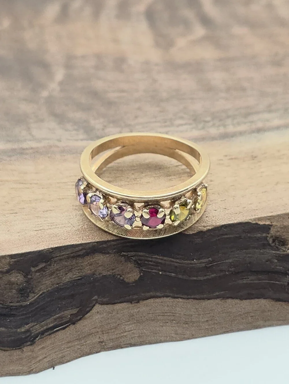 Vintage Gleamlight 14k Gold 6 Stone Split Shank Wide Textured Band Mothers Ring